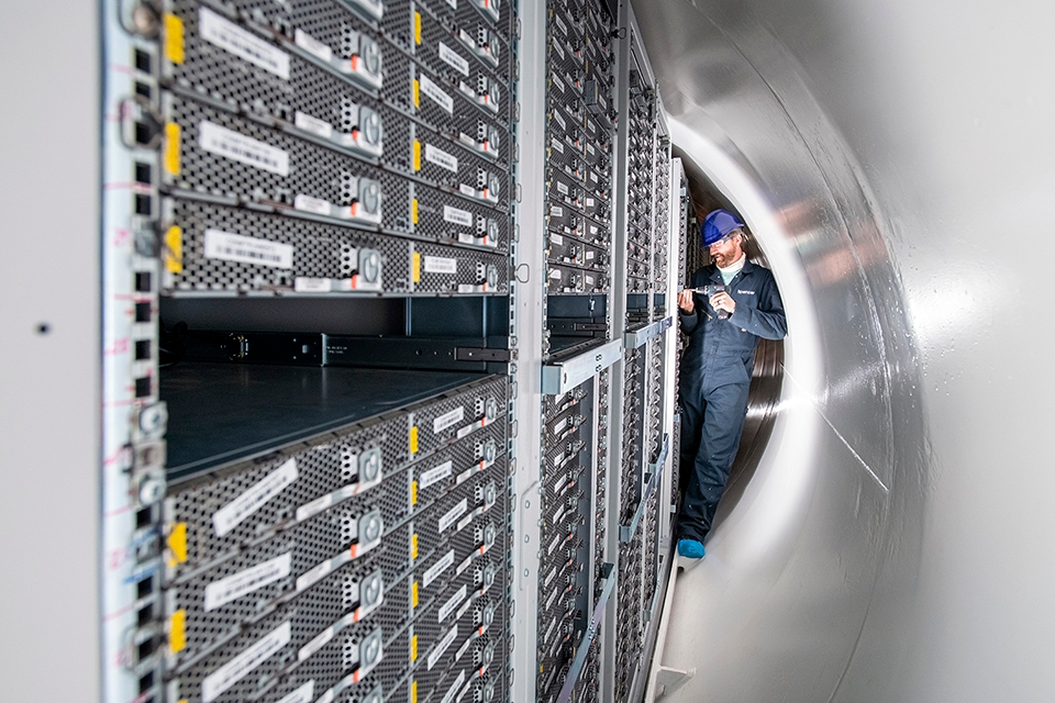 Microsoftarbetare Inne I Cylindern